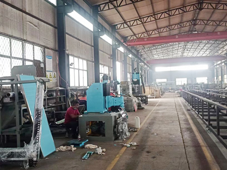 陶瓷自動(dòng)線生產(chǎn)車間